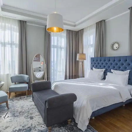 Хотел Promenade (adults Only)
