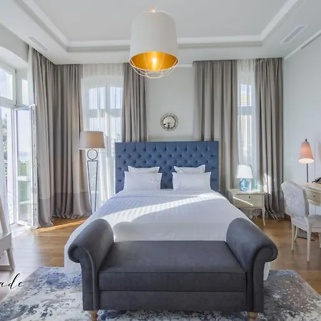 Хотел Promenade (adults Only) 5*
